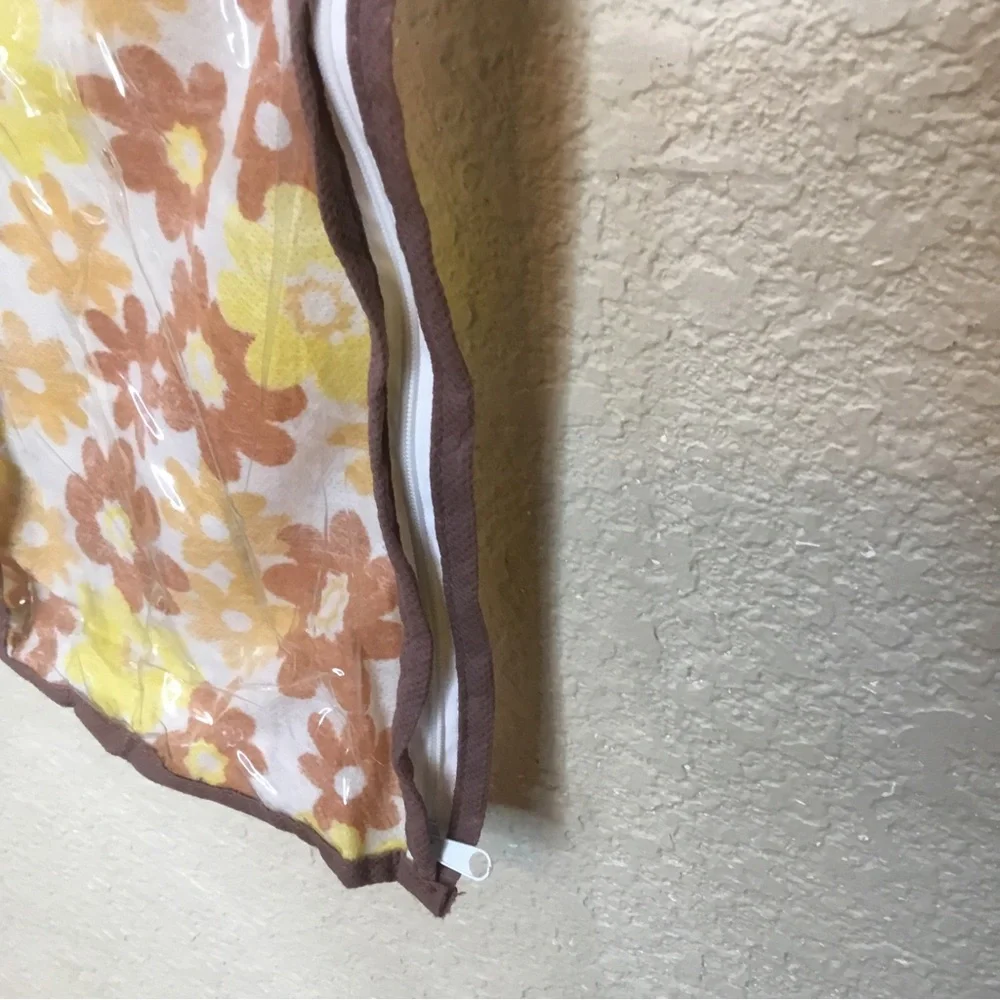 Vintage 1970s Yellow Brown Flower Power Garment Bag Zipper 35” Long x 23” Wide